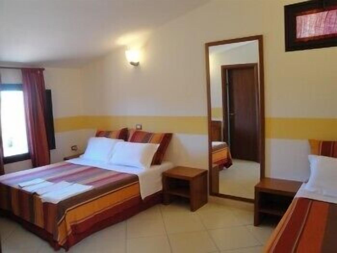 Villa Sunset B&B/Apartments Fontane Bianche Exterior photo